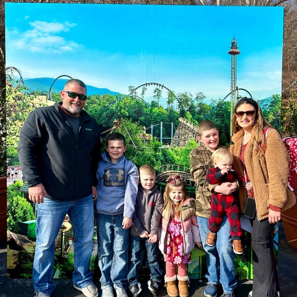 Welcome to my closet! - Picture 1 of 3